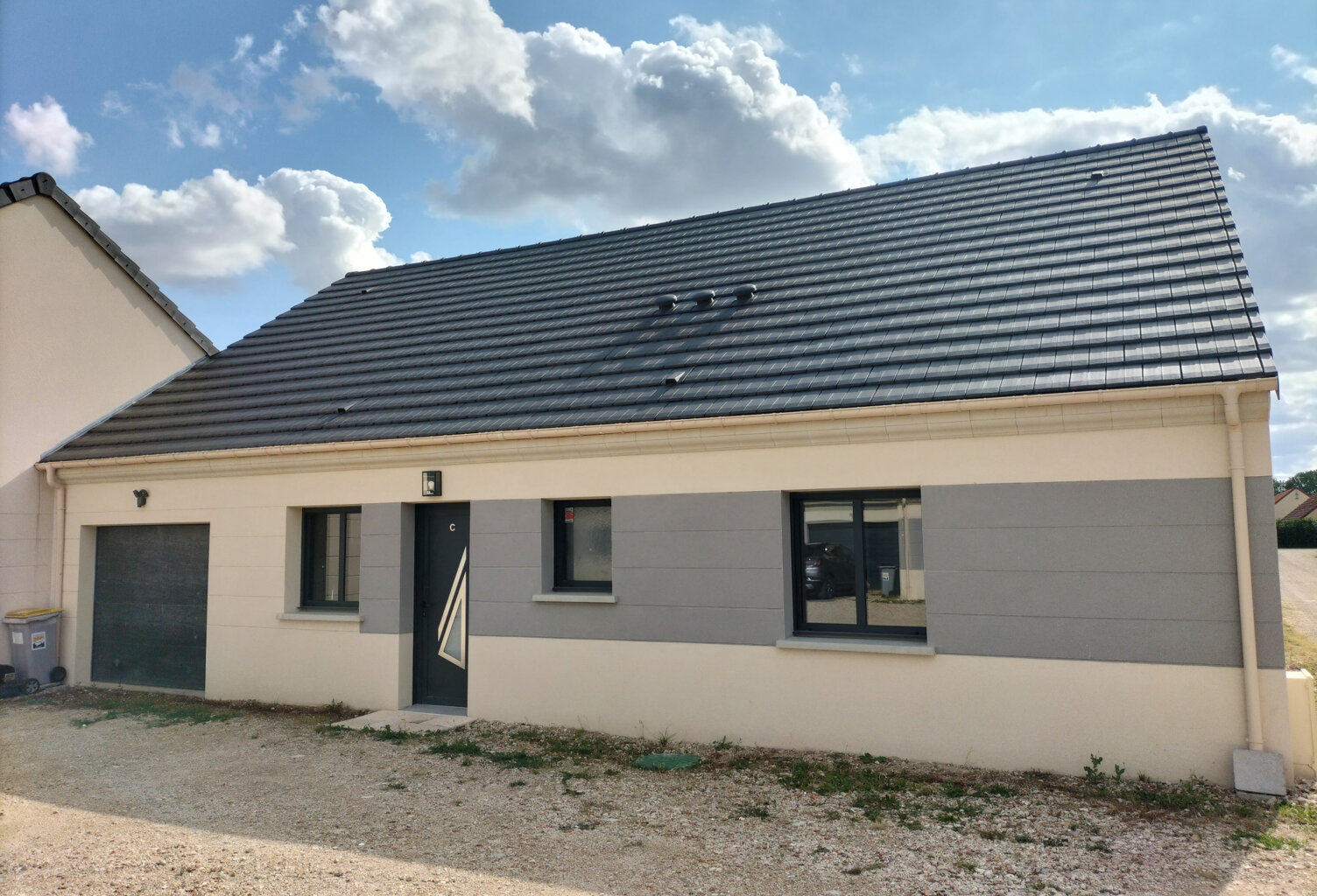 PAVILLON PLAIN PIED RECENT, 3 CHAMBRES, 5MIN NORD DE SENS — photo 1