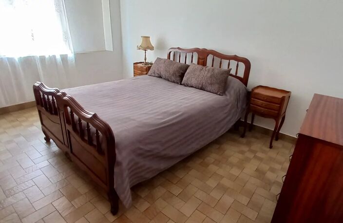 EXCLUSIVITÉ - APPARTEMENT AJACCIO place MIOT  T4 82M² — photo 3