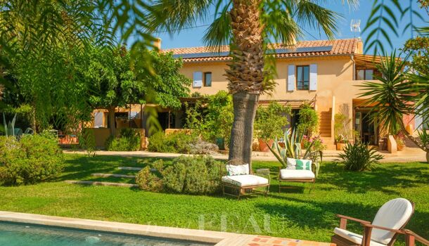 Villa / Maison 15 pièces  à vendre Saint-Cyr-sur-Mer 83270