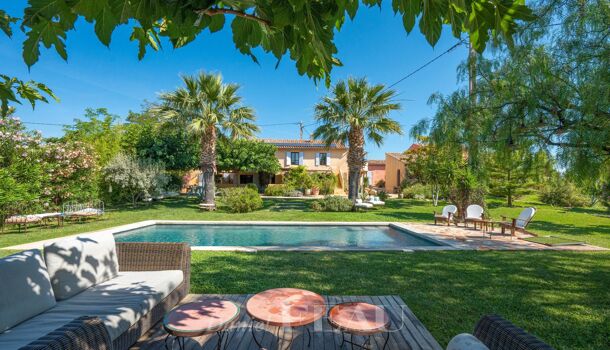 Villa / Maison 15 pièces  à vendre Saint-Cyr-sur-Mer 83270