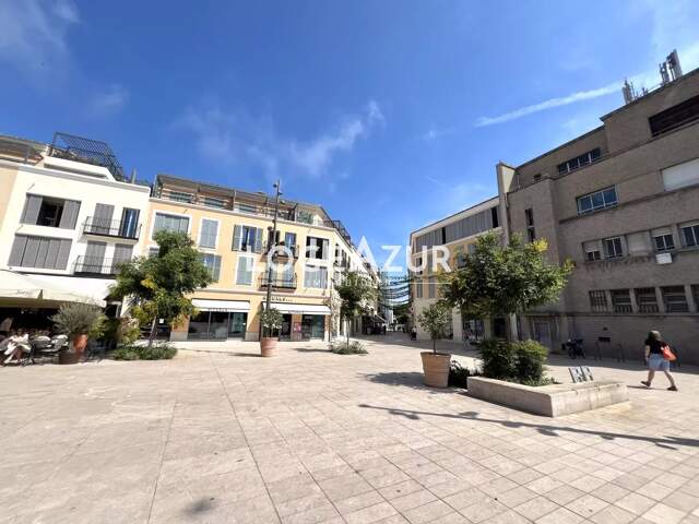 LOCATION SAISONNIÈRE VIEIL ANTIBES - APPARTEMENT 4 COUCHAGES — photo du bien