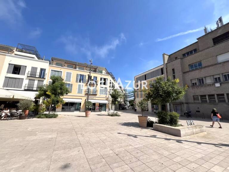 LOCATION SAISONNIÈRE VIEIL ANTIBES - APPARTEMENT 4 COUCHAGES — photo 1