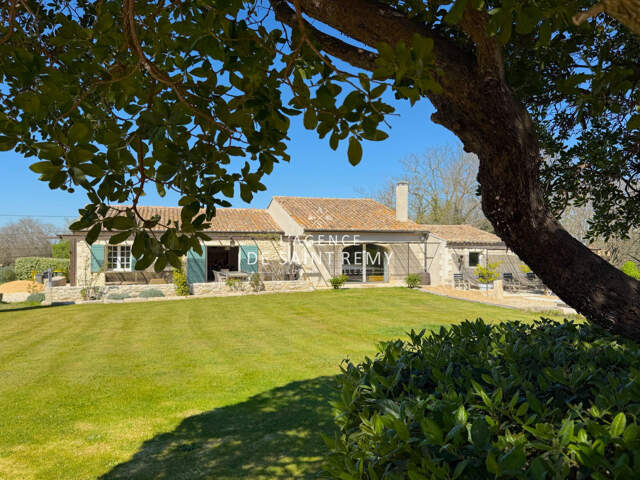 Maison à vendre Saint-Rémy-de-Provence - propriété avec vue Al — photo du bien