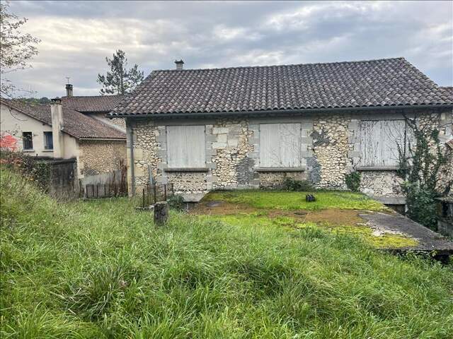 Maison de bourg de 6 pièces principales — photo du bien