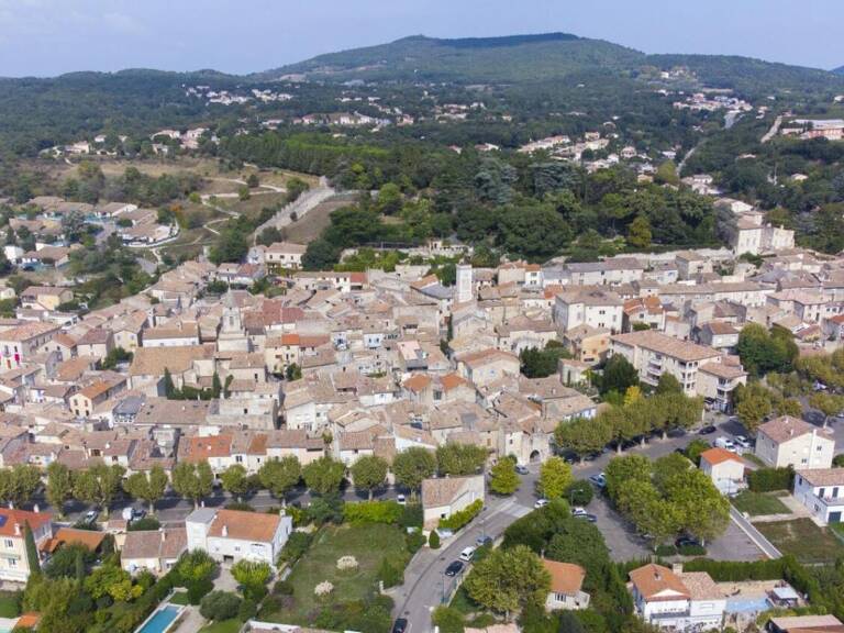 Terrain constructible 677 m² - Donzère — photo 1