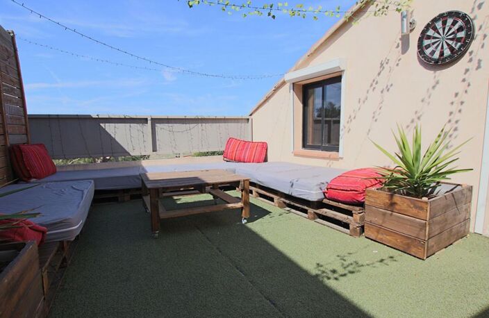 À VENDRE - LIBRE DE TOUTE OCCUPATION :Maison T3 (65,25m²) GARAGE - TERRASSES - PLACE PRIVÉE — photo 2