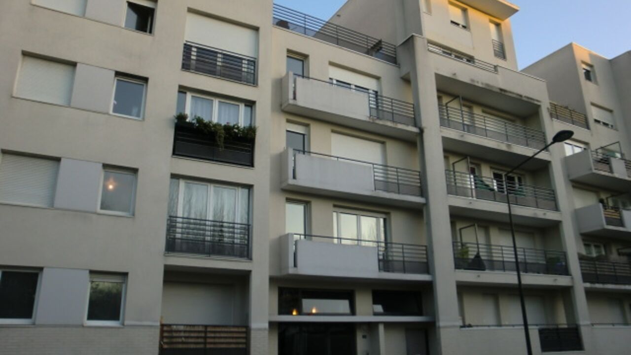 appartement 3 pièces 59 m2 à vendre à Saint-Denis (93200)