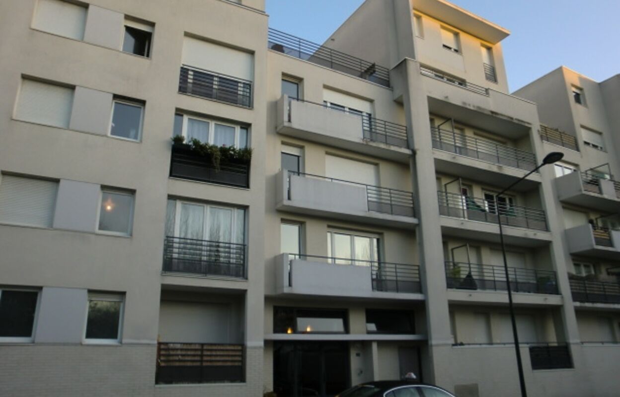 appartement 3 pièces 59 m2 à vendre à Saint-Denis (93200)