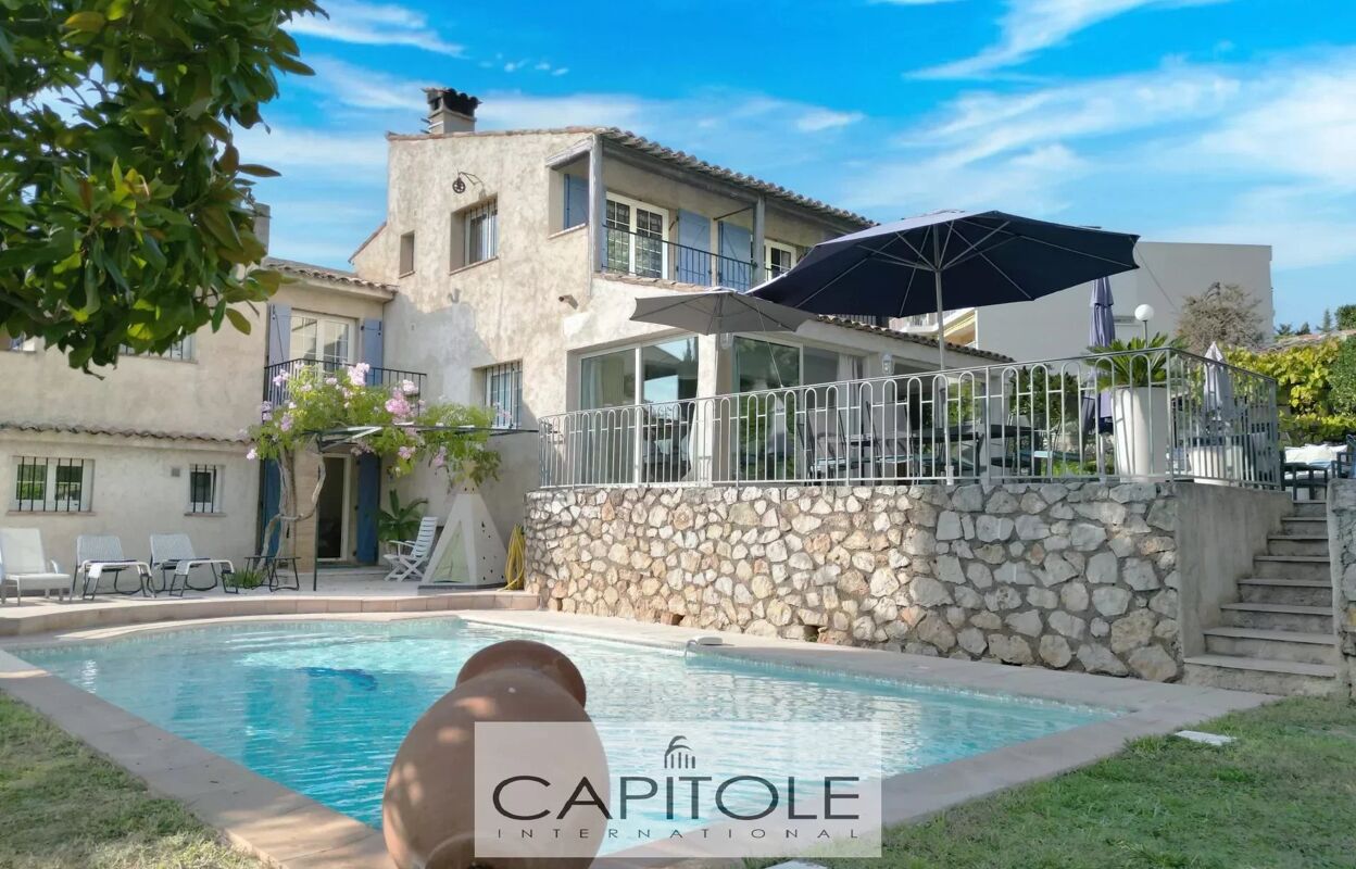 maison 10 pièces 244 m2 à vendre à Antibes (06600)