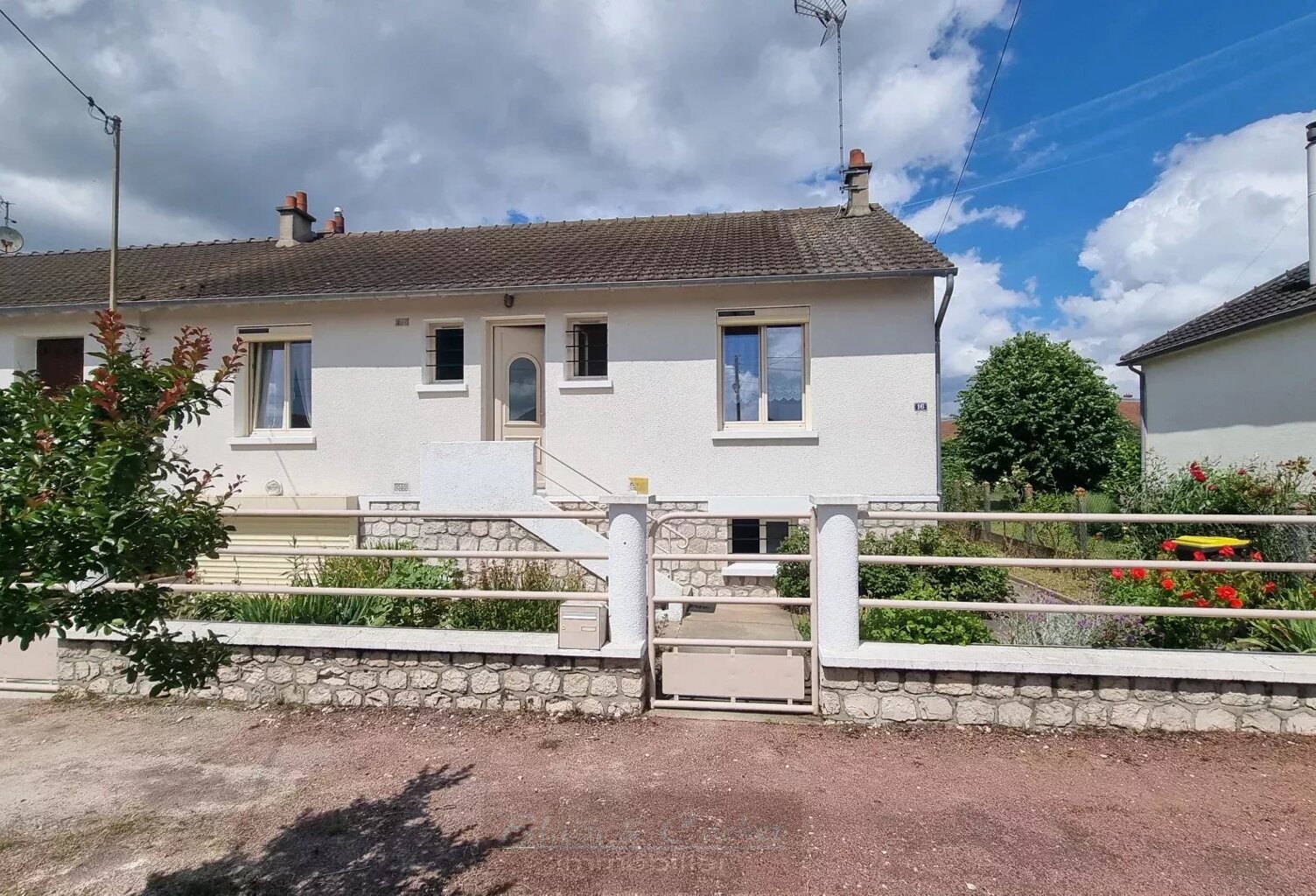 À Villemandeur, Jolie Maison de 73m² Prête à Emménager — photo 1