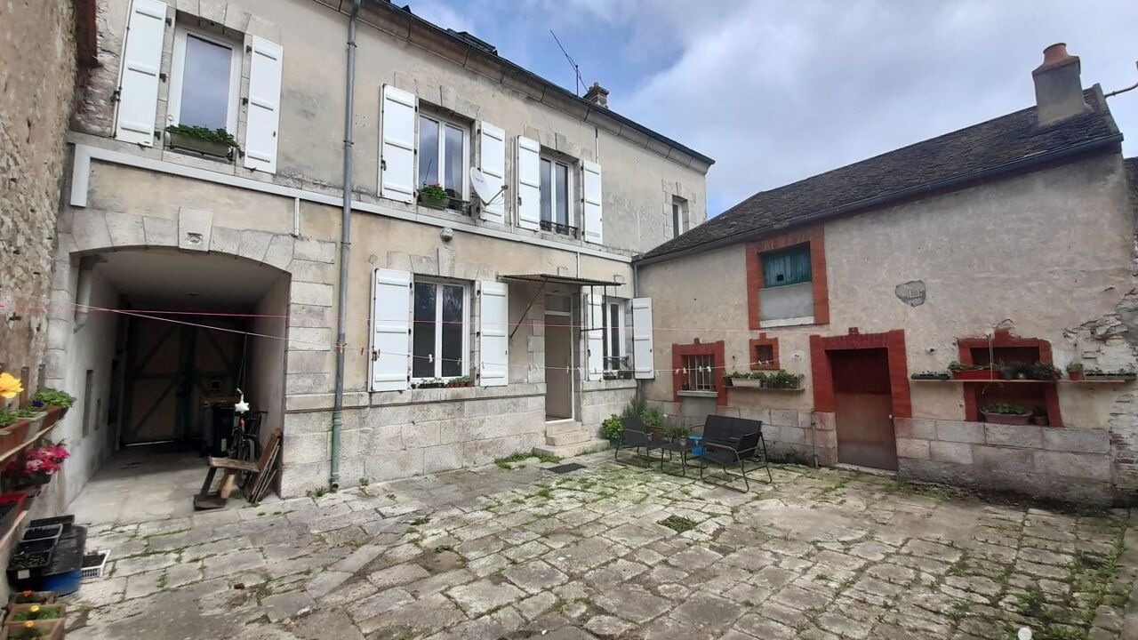 immeuble  pièces 160 m2 à vendre à Souppes-sur-Loing (77460)