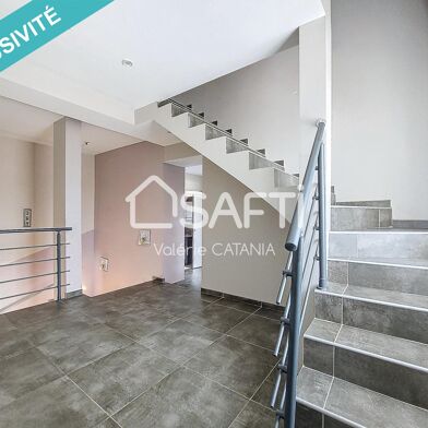 Maison 8 pièces 218 m²