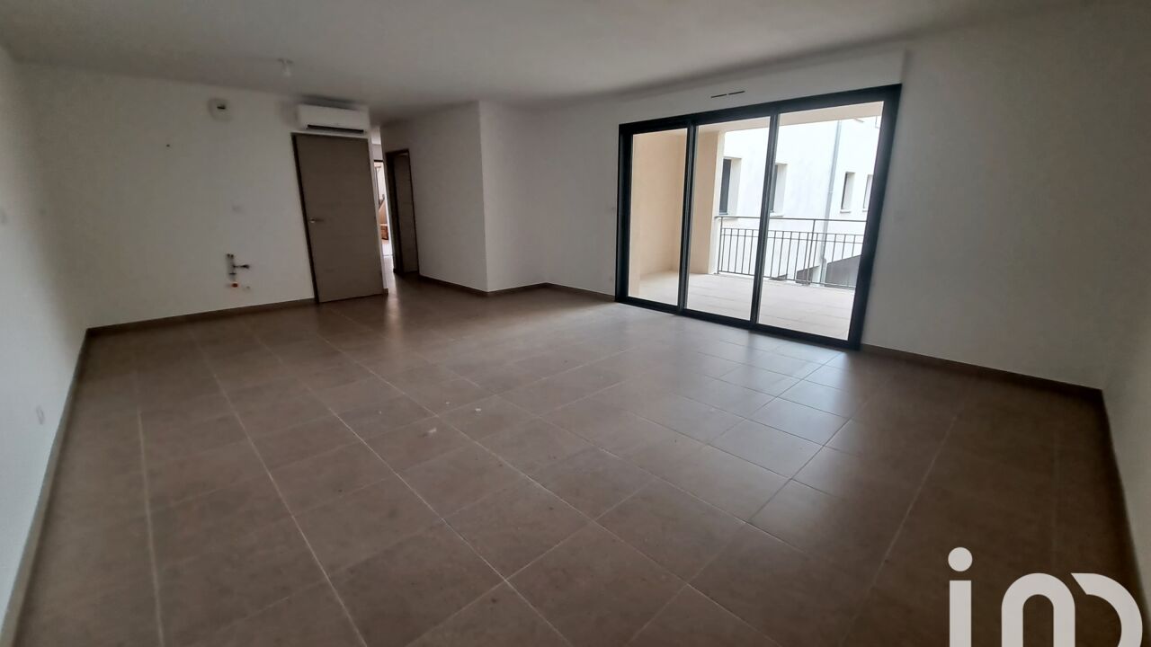 appartement 3 pièces 72 m2 à vendre à Saint-Gilles (30800)