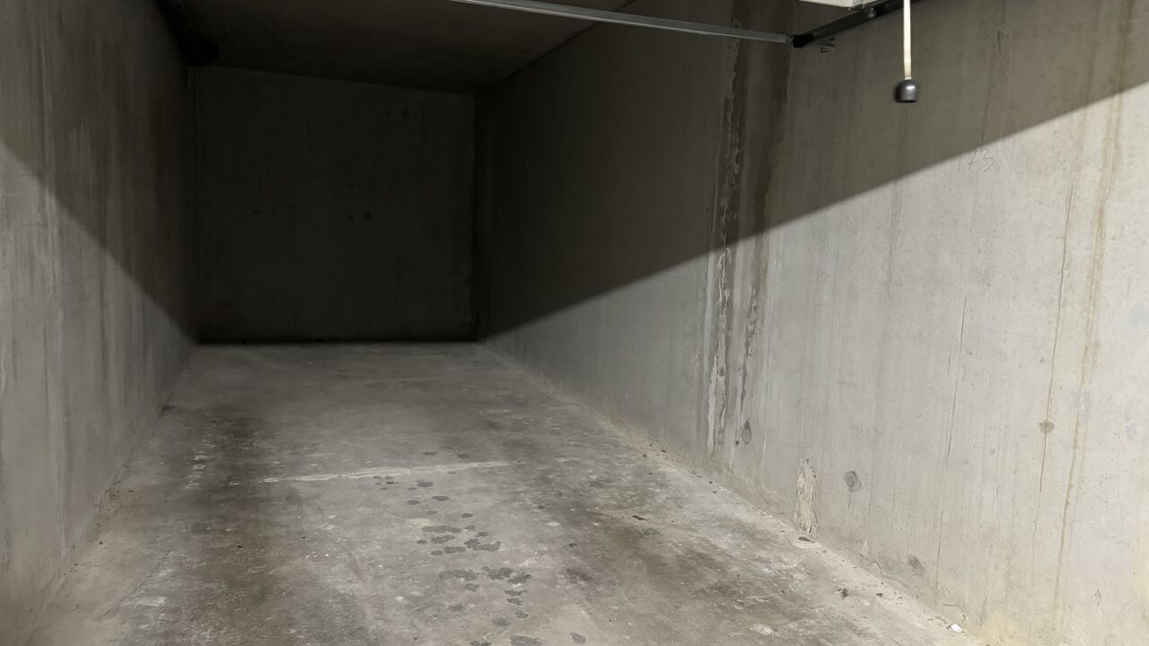 garage  pièces 23 m2 à louer à Saint-Julien-en-Genevois (74160)