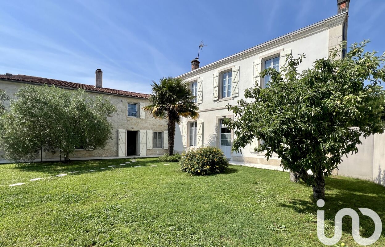 maison 8 pièces 264 m2 à vendre à Sainte-Soulle (17220)