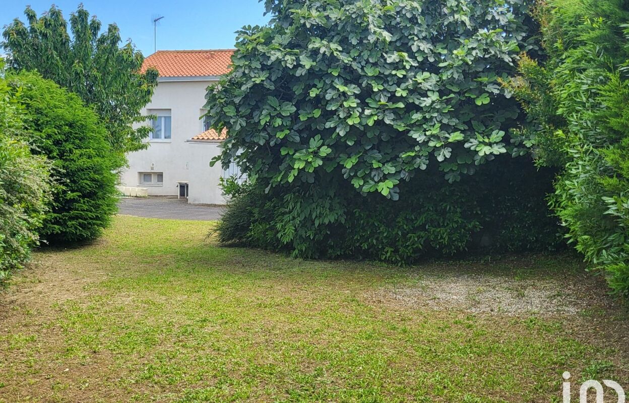 immeuble  pièces 170 m2 à vendre à Angoulins (17690)