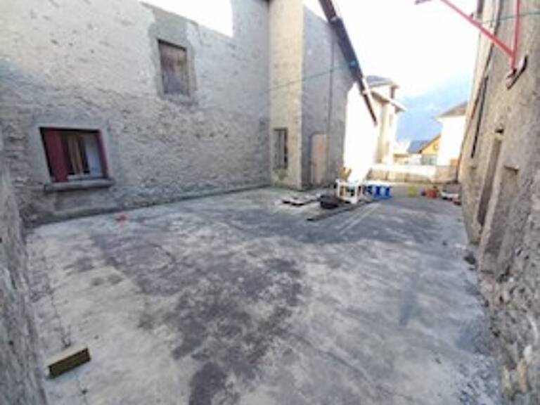 SAINT JULIEN MONTDENIS Maison de village 123 m2 + Belle terrasse de 80 m2 env. composée de 2 appartements indépendants — photo 1