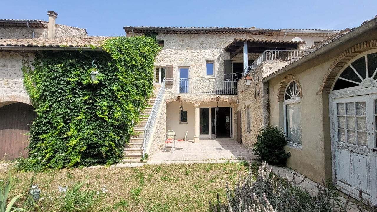 maison 8 pièces 273 m2 à vendre à Saint-Remèze (07700)