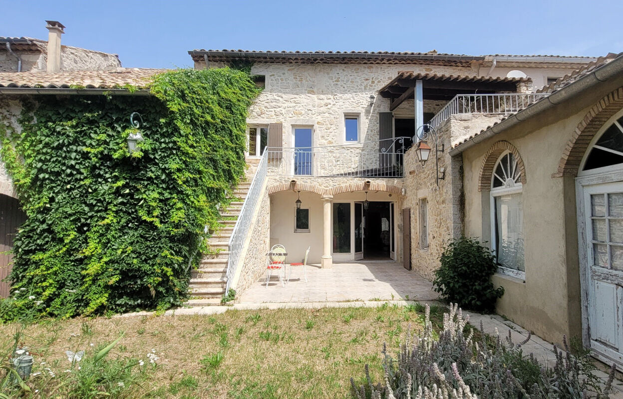 maison 8 pièces 273 m2 à vendre à Saint-Remèze (07700)