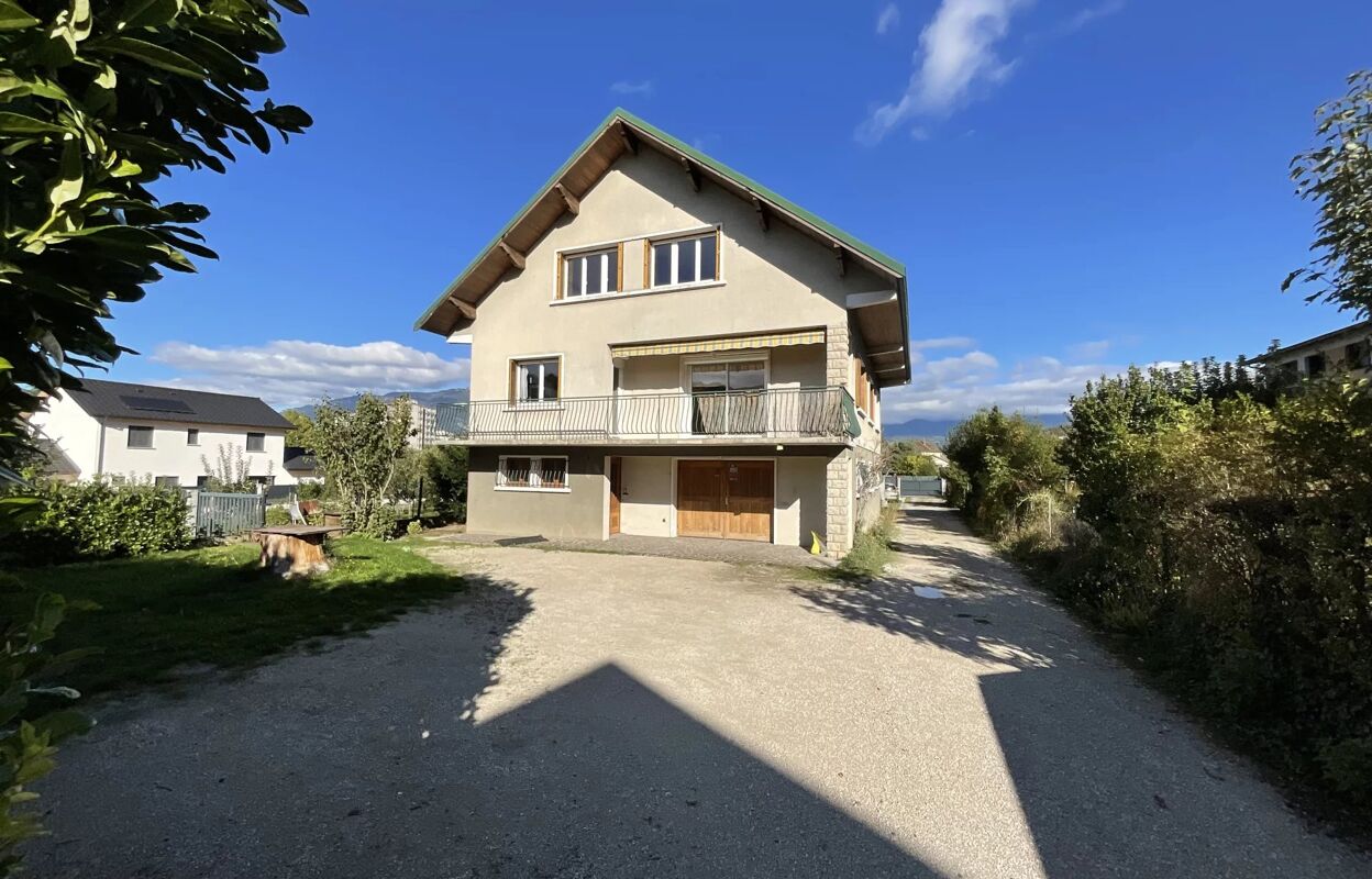 maison 8 pièces  m2 à vendre à Cognin (73160)