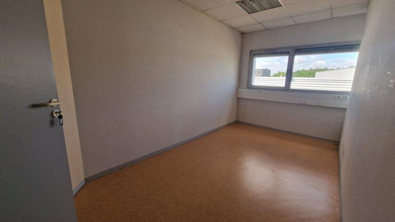 bureau  pièces 27 m2 à louer à Montauban (82000)