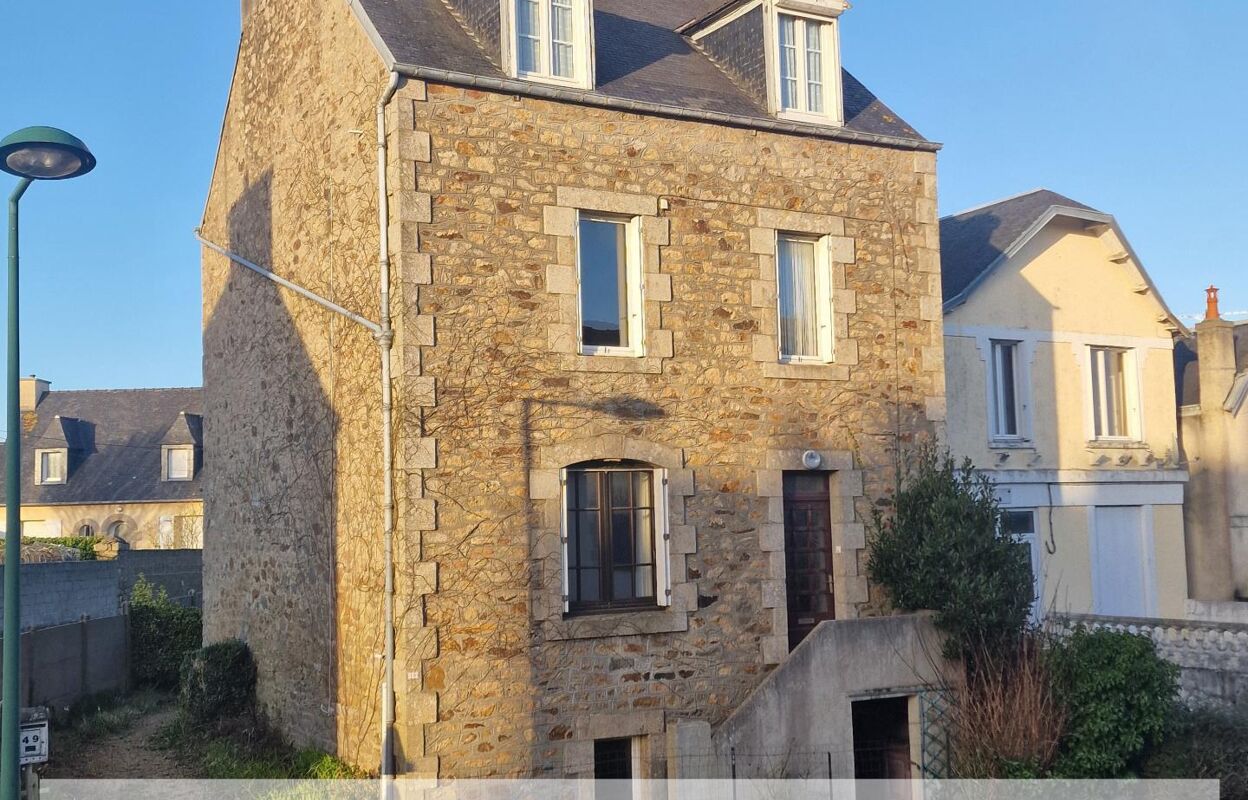 immeuble  pièces 122 m2 à vendre à Saint-Pol-de-Léon (29250)