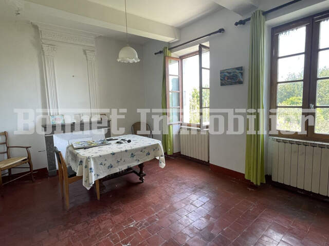 Maison de maitre à restaurer à Vinsobres — photo du bien