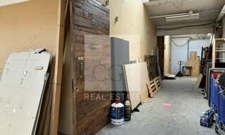 Commerce  850 m² à louer à Villeurbanne (69100)