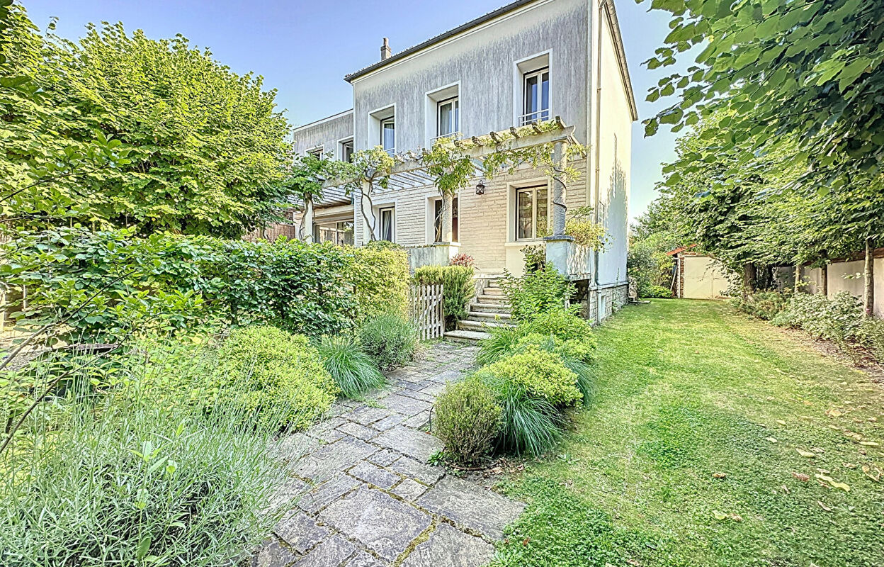 maison 8 pièces 205 m2 à vendre à Saint-Maur-des-Fossés (94100)