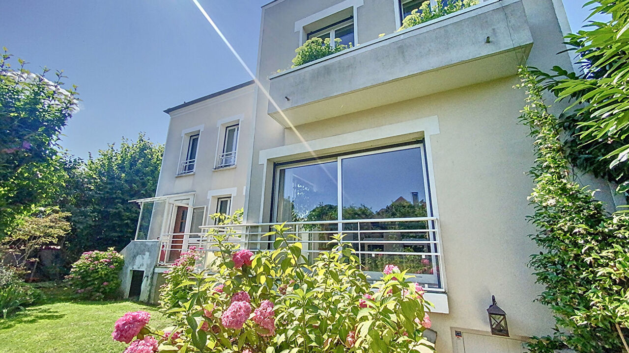 maison 8 pièces 205 m2 à vendre à Saint-Maur-des-Fossés (94100)