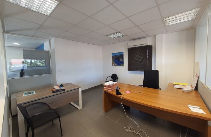 Bureau — photo 2