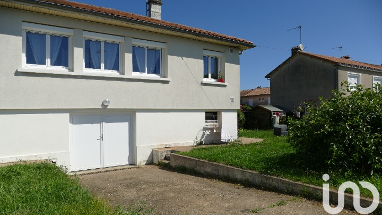 maison 3 pièces 69 m2 à vendre à Ruffec (16700)