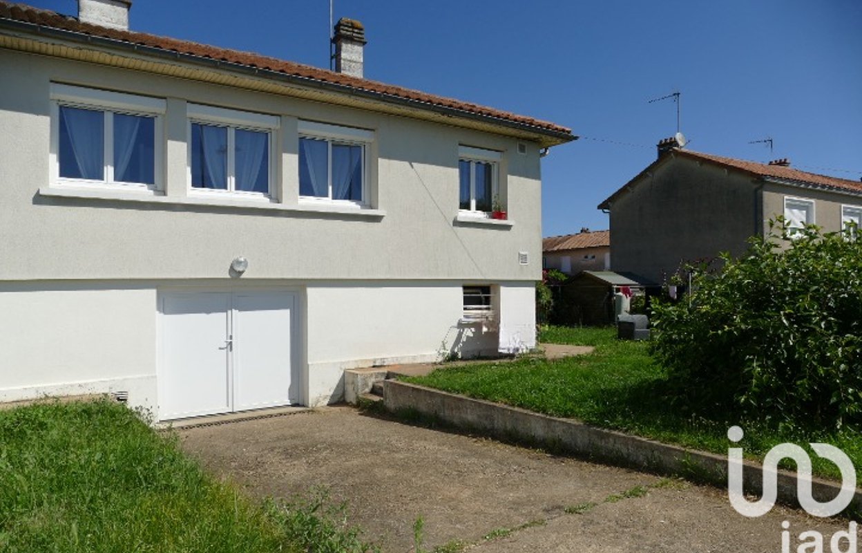 maison 3 pièces 69 m2 à vendre à Ruffec (16700)