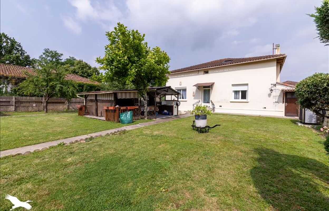 maison 6 pièces 154 m2 à vendre à Saint-Nicolas-de-la-Grave (82210)