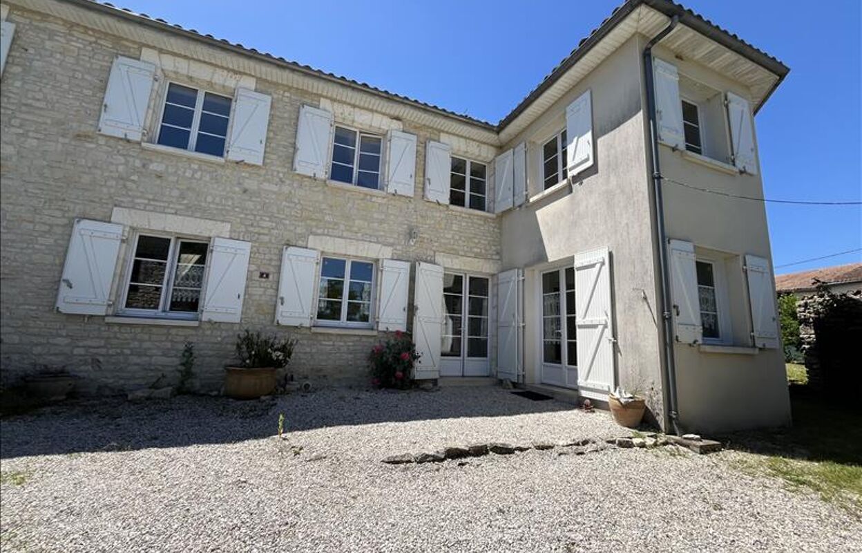 maison 5 pièces 189 m2 à vendre à Ambérac (16140)