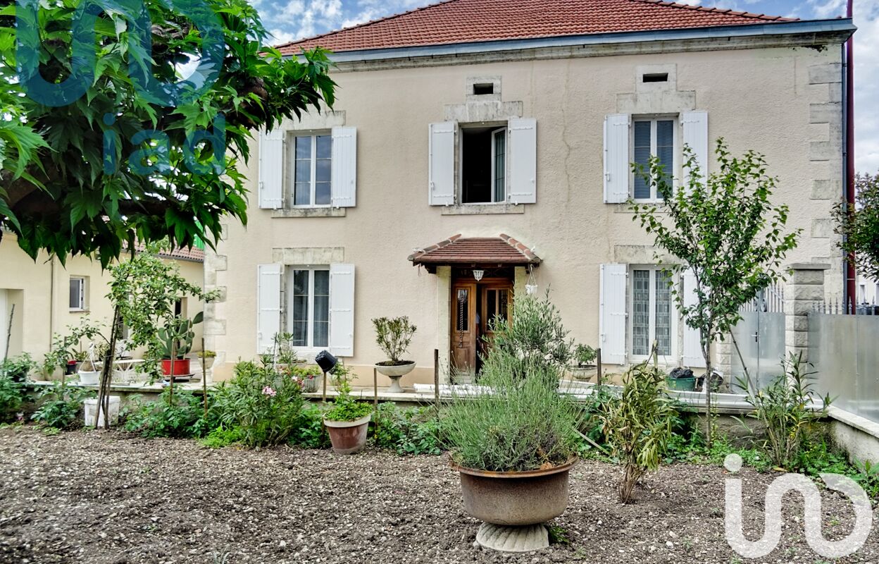 maison 8 pièces 205 m2 à vendre à Villetoureix (24600)