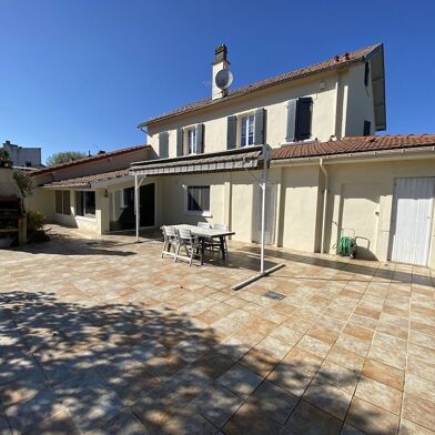 Maison 7 pièces 250 m²