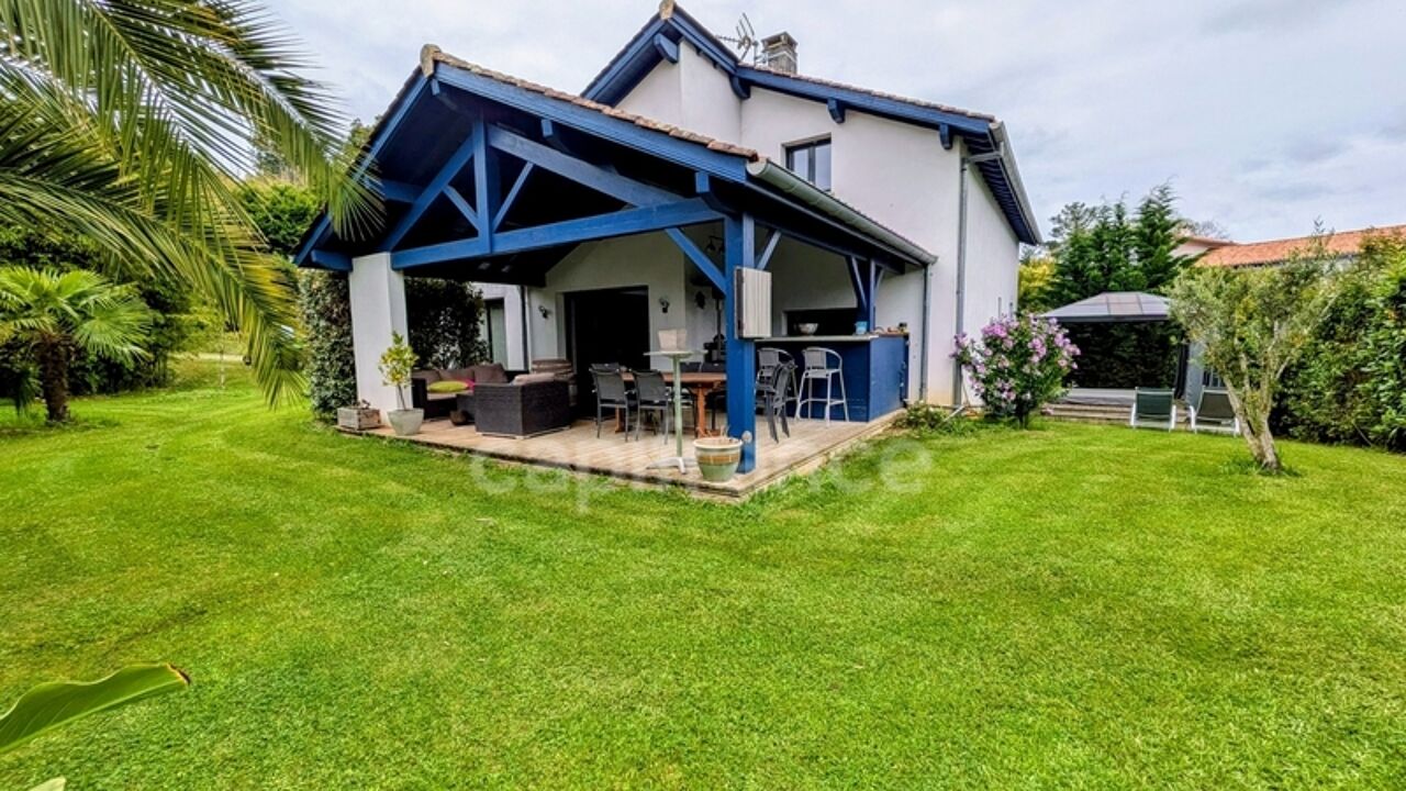 maison 5 pièces 175 m2 à vendre à Arbonne (64210)