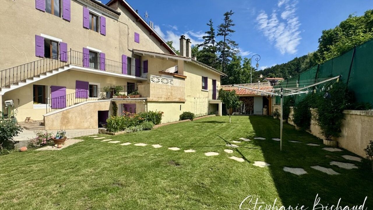 maison 13 pièces 231 m2 à vendre à Aspres-sur-Buëch (05140)