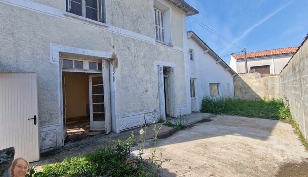 Villa / Maison 7 pièces  à vendre Surgères 17700