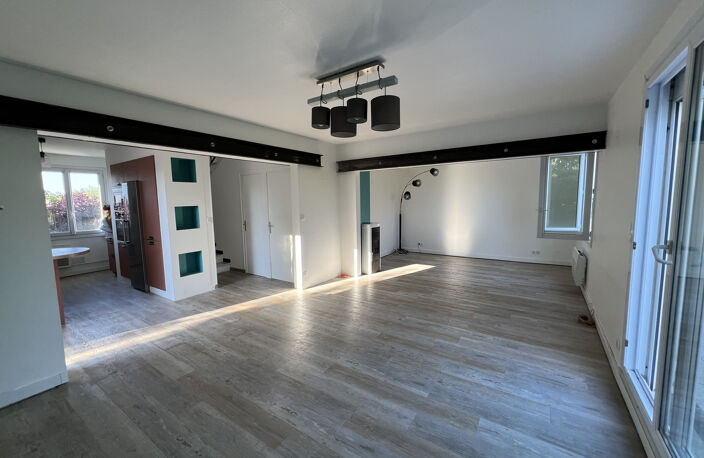 MAISON A SAINTES 4 CHAMBRES ET GARAGE — photo 2