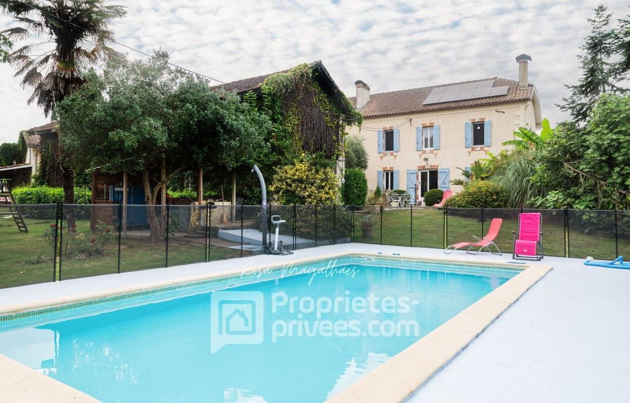 maison 8 pièces 295 m2 à vendre à Saint-Sever (40500)