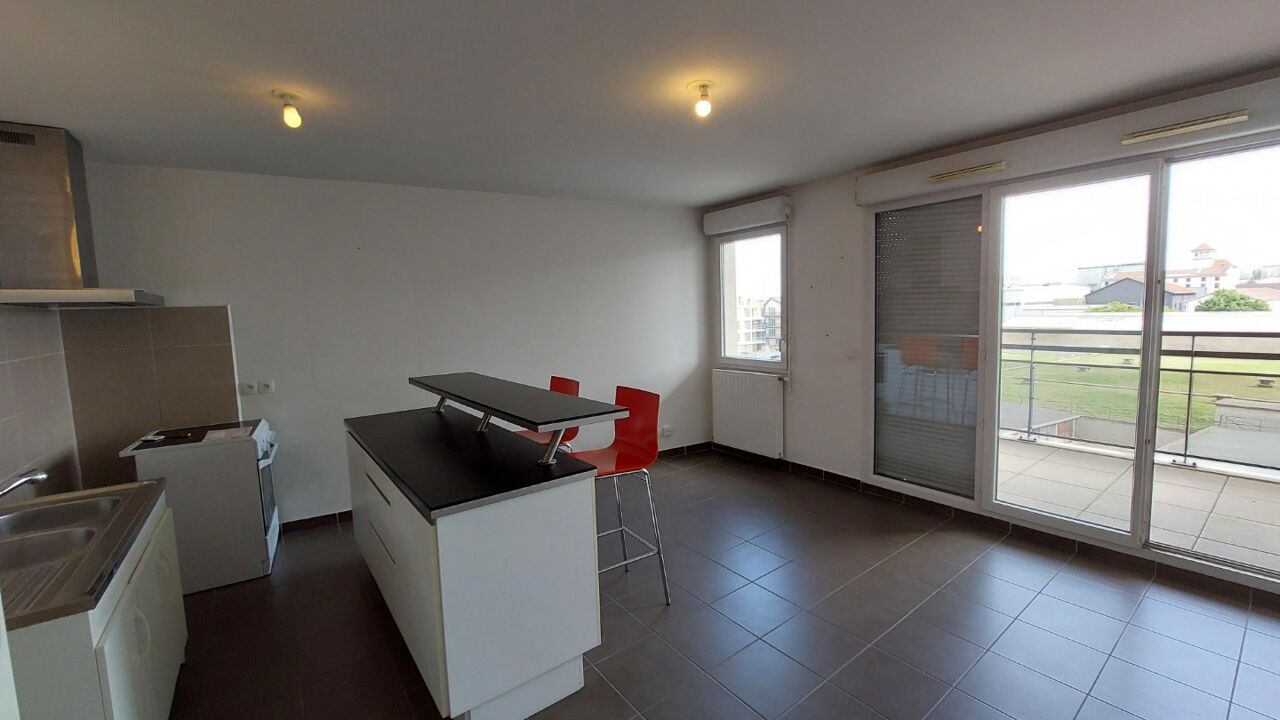appartement 3 pièces 57 m2 à louer à Villeurbanne (69100)