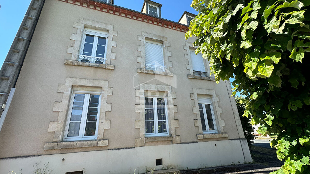 immeuble  pièces 230 m2 à vendre à Montgivray (36400)