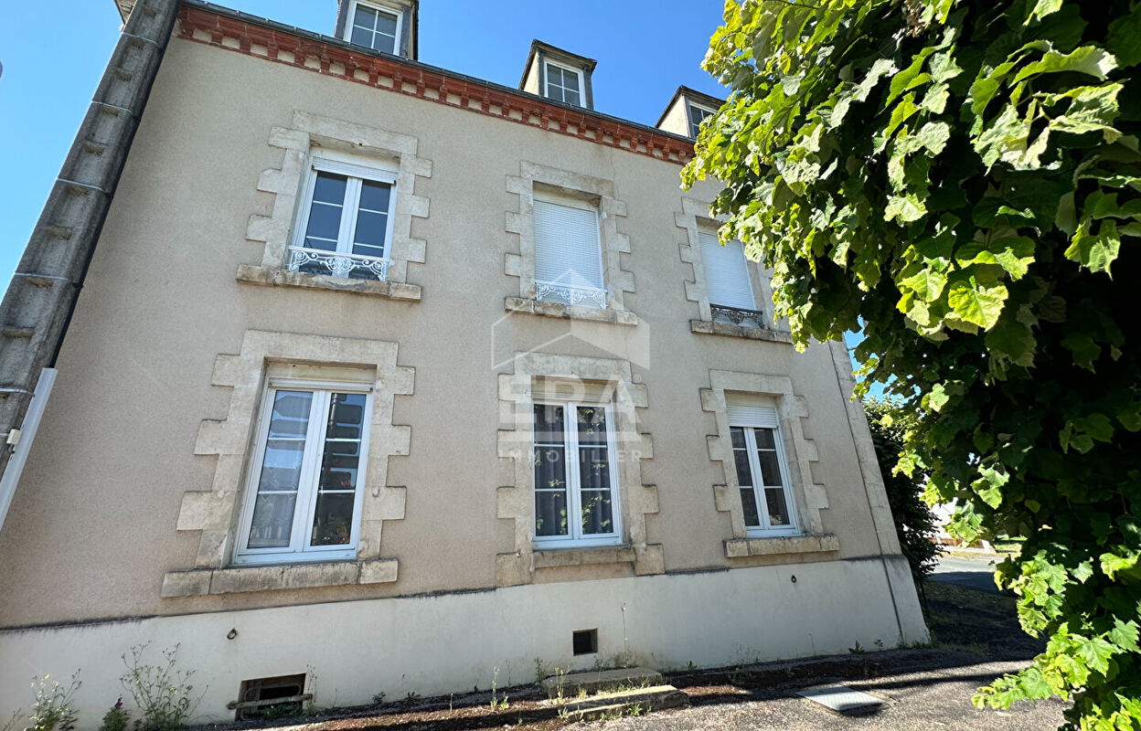 immeuble  pièces 230 m2 à vendre à Montgivray (36400)