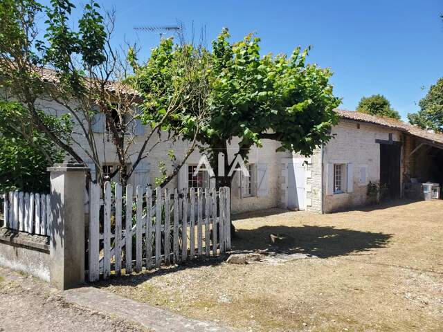 Maison de village à Chaunay — photo du bien