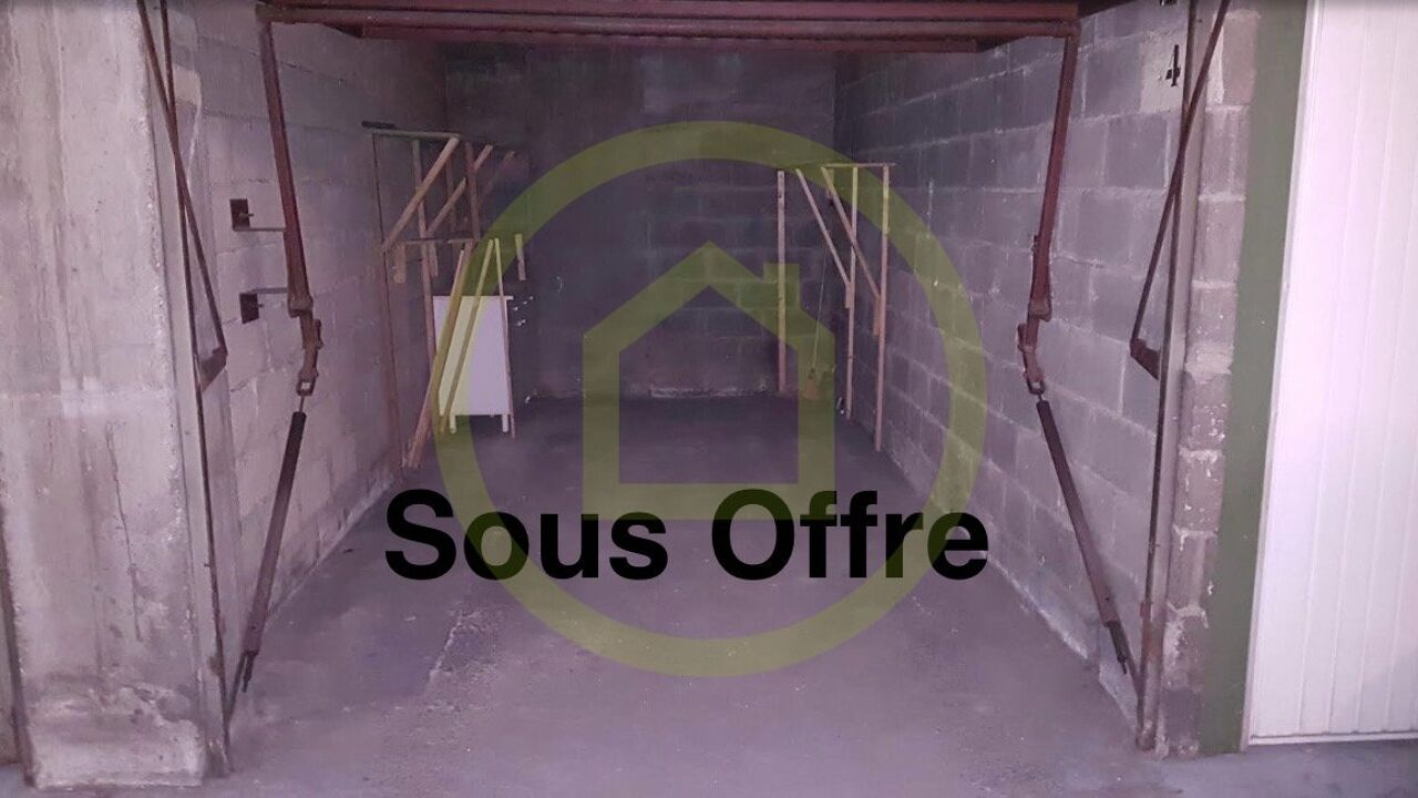 garage  pièces 130 m2 à vendre à Épinay-sur-Seine (93800)