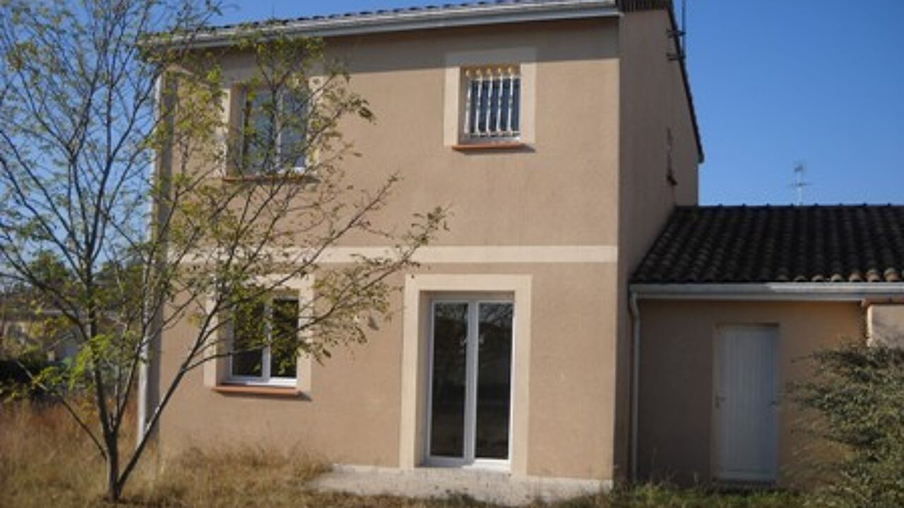 maison 4 pièces 87 m2 à louer à Saint-Étienne-de-Tulmont (82410)