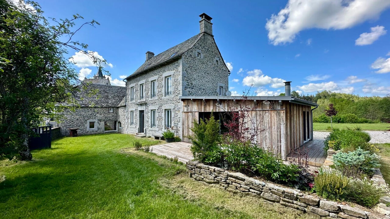 maison 8 pièces 222 m2 à vendre à Montpeyroux (12210)