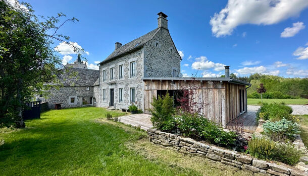 Propriété 8 pièces  à vendre Montpeyroux 12210